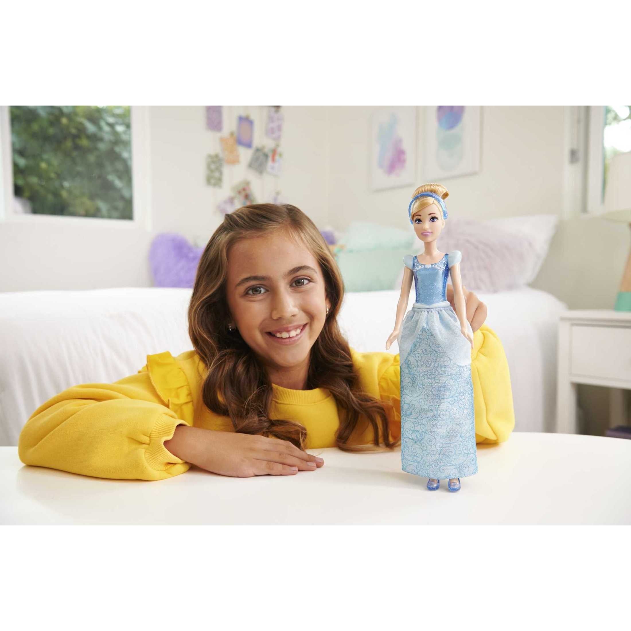 Disney Princess Cinderella Fashion Doll with Blonde Hair, Blue Eyes & Hair Accessory