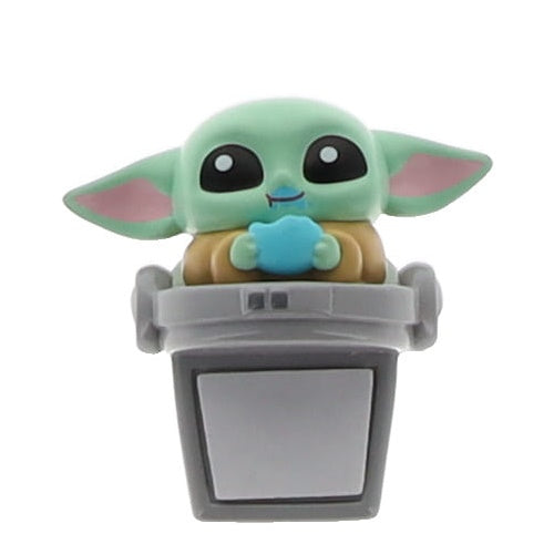 Disney Star Wars Mandalorian Stick And Go Figure Series Moetch 2-Inch Mini-Figure